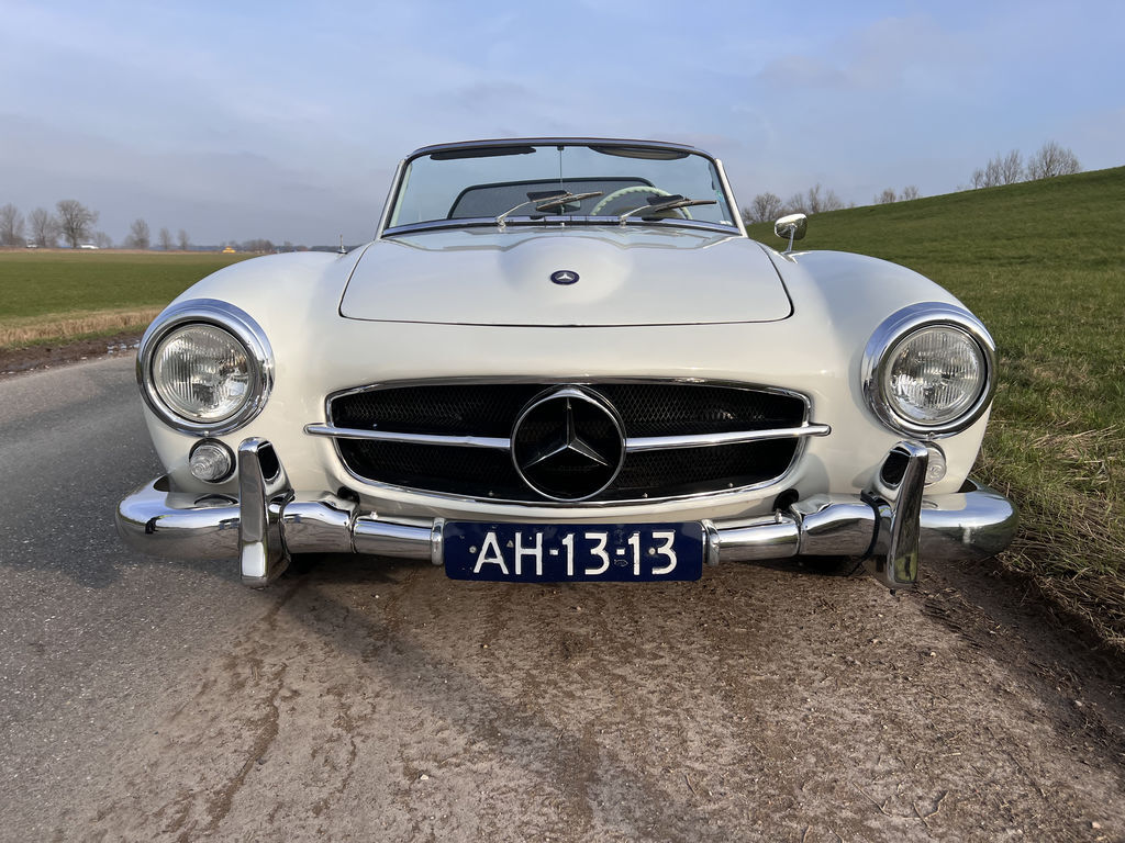 Bild 3 8 vom Fahrzeug-Verkaufsinserat Mercedes Benz 190SL 1959